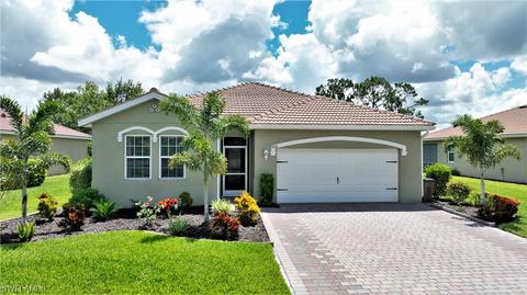3232 Birch Tree Ln, Alva, FL 33920