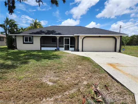 711 SE 33rd St, Cape Coral, FL 33904
