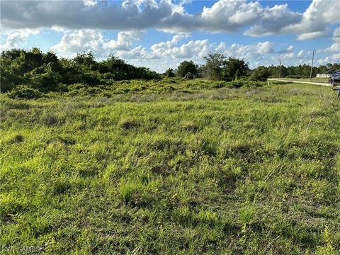 744 Oakridge Ave S, Lehigh Acres, FL 33974