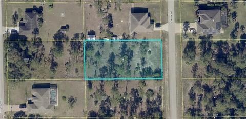 513 Canton Ave, Lehigh Acres, FL 33972