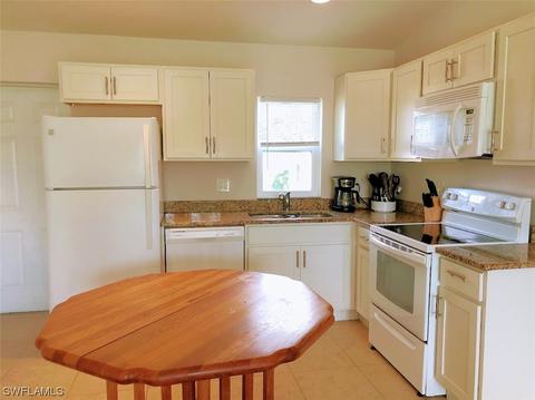 9012 Largo Cir, Labelle, FL 33935 photo 4