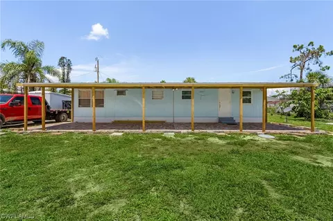 8336 Tolles Dr, North Fort Myers, FL 33917