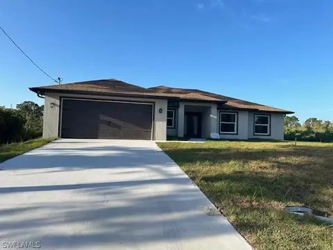 3121 68th St W, Lehigh Acres, FL 33971
