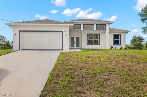 2701 E 15th St, Lehigh Acres, FL 33972