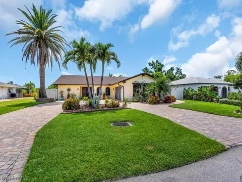3650 SE 5th Ct, Cape Coral, FL 33904