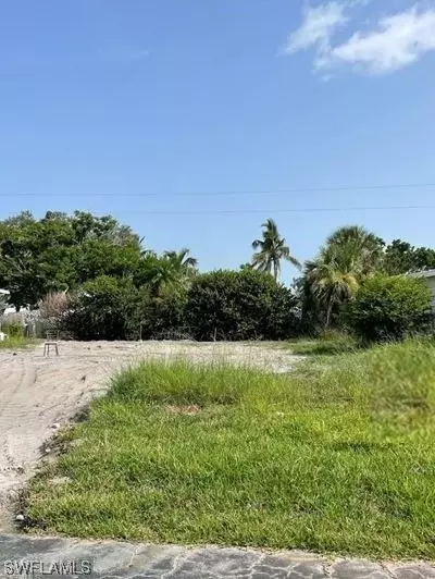 79 Birch Blvd, Fort Myers, FL 33908