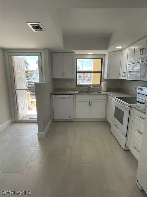 16360 Dublin Cir #104, Fort Myers, FL 33908