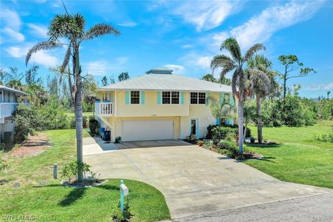 14139 Clubhouse Dr, Bokeelia, FL 33922