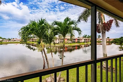 4640 Chantelle Dr #N202, Naples, FL 34112