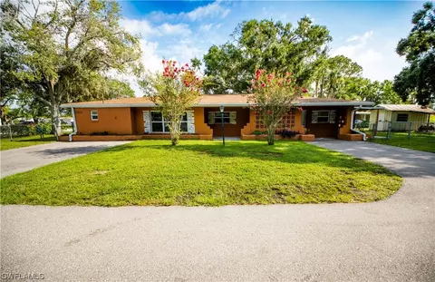 1600 Piney Rd, North Fort Myers, FL 33903