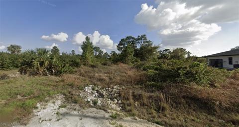 2915 3rd St SW, Lehigh Acres, FL 33976