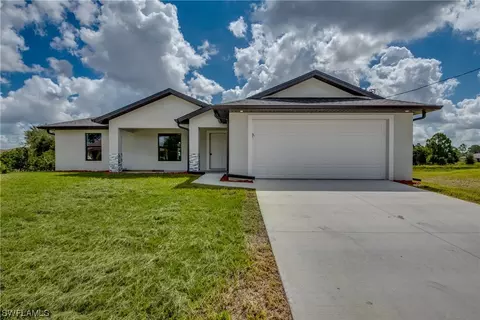 6136 Herrick Ave, Fort Myers, FL 33905