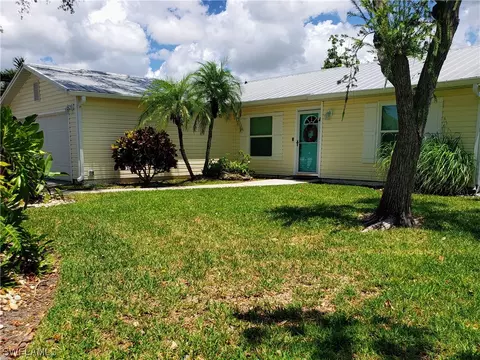 131 SE 31st Ter, Cape Coral, FL 33904