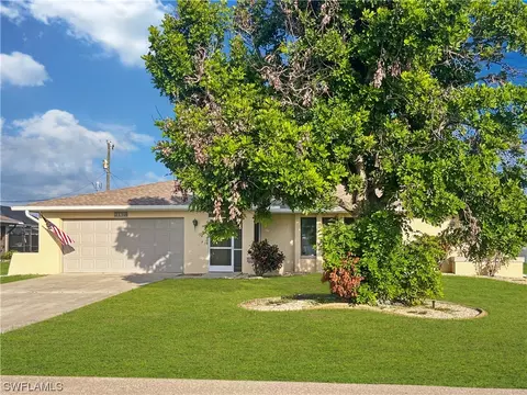 3540 SE 3rd Ave, Cape Coral, FL 33904