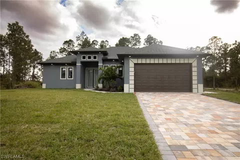 7680 Canal Ter, Labelle, FL 33935