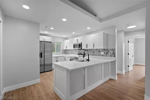 8354 San Carlos Blvd, Fort Myers, FL 33967