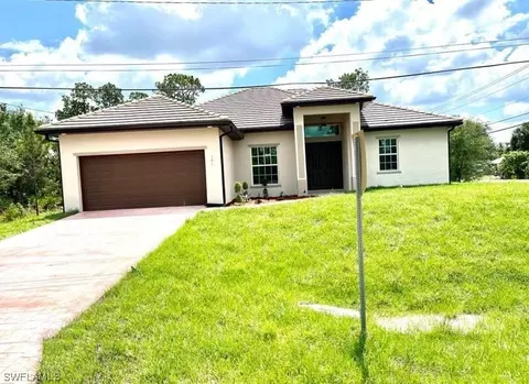 501 E 5th St, Lehigh Acres, FL 33972