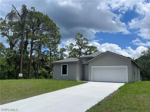 8002 Royal Cir, Labelle, FL 33935