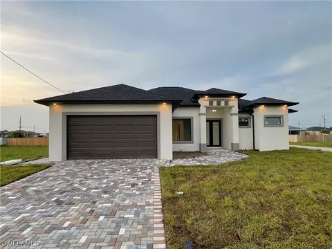 4200 33rd St SW, Lehigh Acres, FL 33976