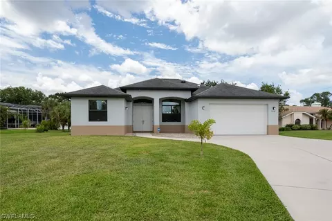 1450 Scenic St, Lehigh Acres, FL 33936