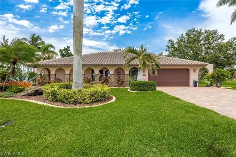 1217 Shelby Pkwy, Cape Coral, FL 33904
