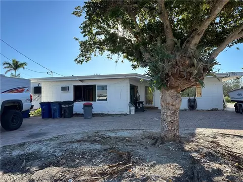 114 Tropical Shore Way, Fort Myers Beach, FL 33931