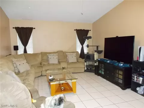2007 E 8th St, Lehigh Acres, FL 33936 photo 4