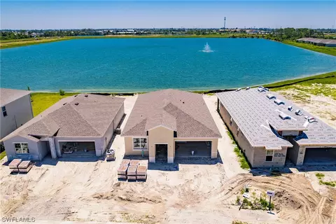 207 Spring Hill Lake Loop, Cape Coral, FL 33993