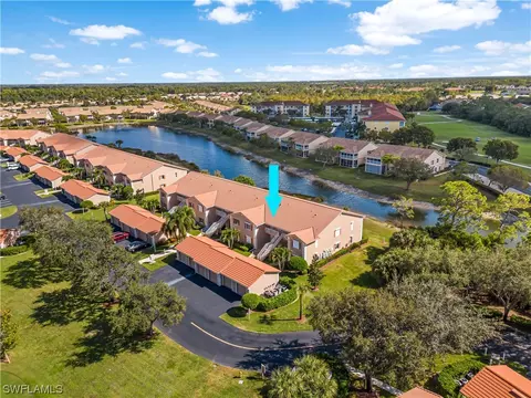 700 Saratoga Cir #B-205, Naples, FL 34104