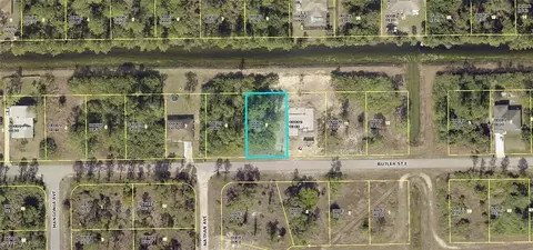 1017 Butler St E, Lehigh Acres, FL 33974