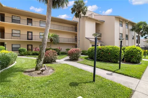 13276 White Marsh Ln #12, Fort Myers, FL 33912