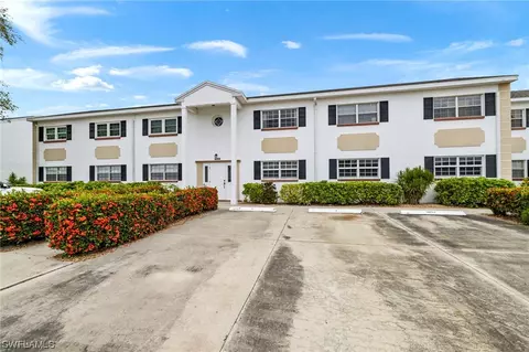 7031 Cedarhurst Dr #11B, Fort Myers, FL 33919