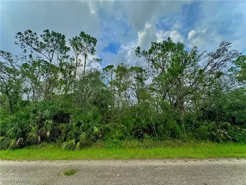 1941 Roderick Ln, Lehigh Acres, FL 33972