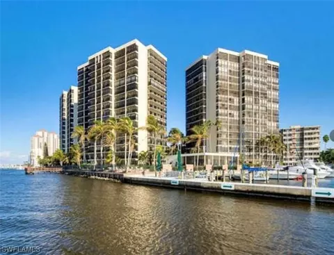 1920 Virginia Ave #303, Fort Myers, FL 33901