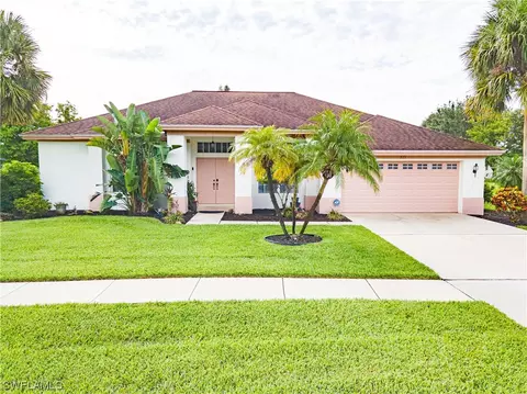 571 Chamonix Ave S, Lehigh Acres, FL 33974