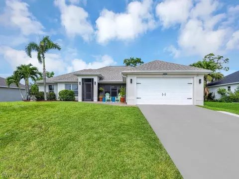 816 SW 13th Ave, Cape Coral, FL 33991