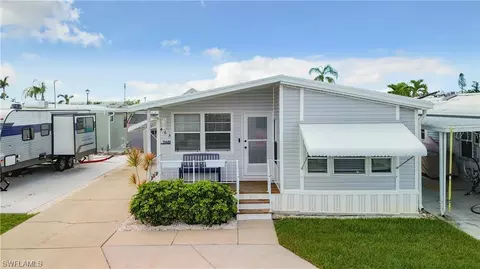 11681 Oakdale Dr, Fort Myers, FL 33908