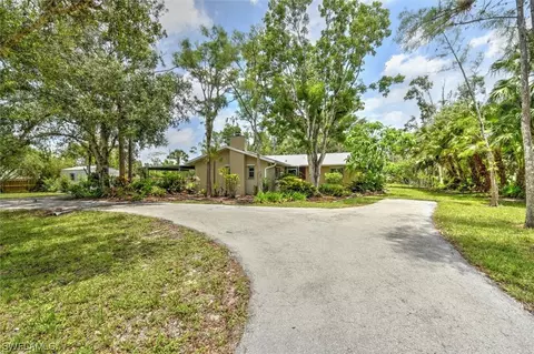 15601 Briarcliff Ln, Fort Myers, FL 33912