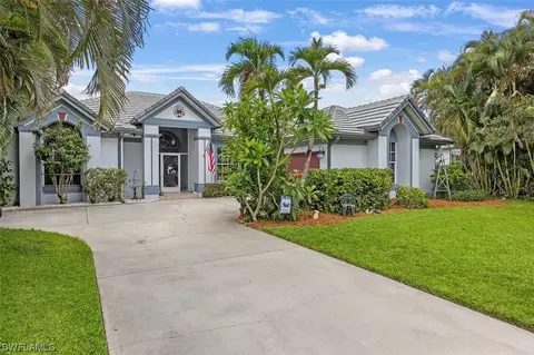 2212 Oxford Ridge Cir, Lehigh Acres, FL 33973