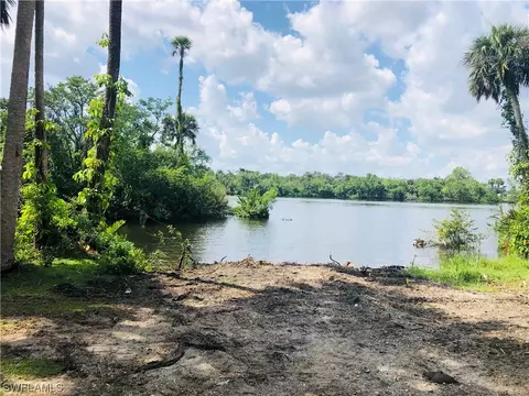 17720 Caloosa Rd, Alva, FL 33920