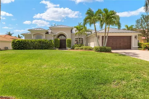 11825 Royal Tee Ct, Cape Coral, FL 33991
