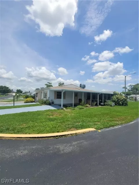 9 Dawn Flower Cir, Lehigh Acres, FL 33936