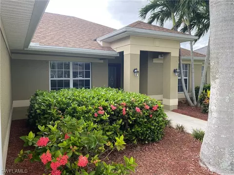 4028 Chiquita Blvd S, Cape Coral, FL 33914