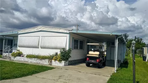 2774 Wedgewood Dr, North Fort Myers, FL 33917
