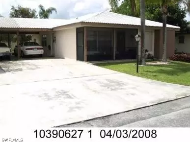 19 Parkwood Villas Ct, Lehigh Acres, FL 33936