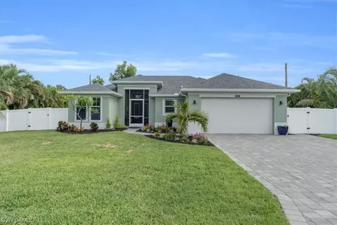 4610 Villa Capri Ln, Bonita Springs, FL 34134