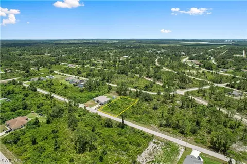 563 Sherwood Ave S, Lehigh Acres, FL 33974