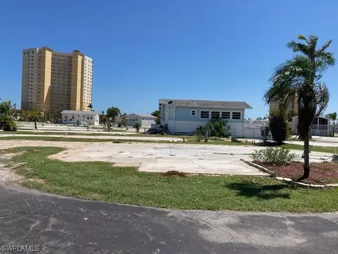 19681 Summerlin Rd F-85 Rd, Fort Myers, FL 33908