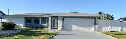 2015 SE 39th St, Cape Coral, FL 33904