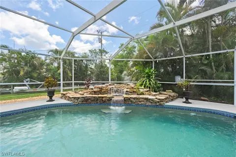 520 SW 21st Ter, Cape Coral, FL 33991